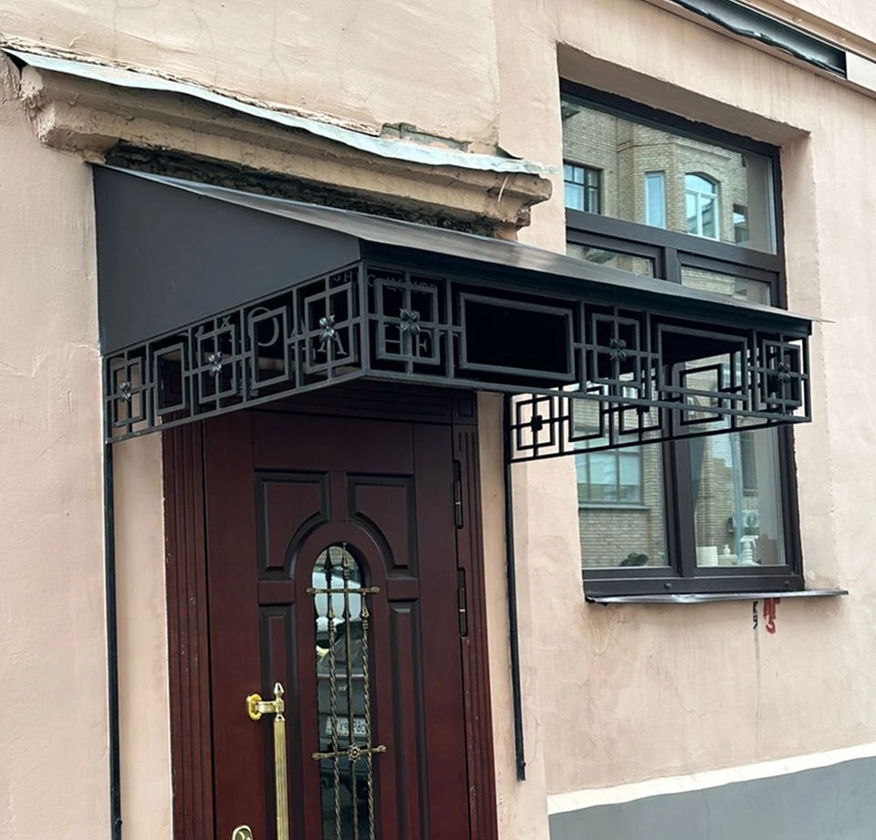 Односкатный козырек из металла