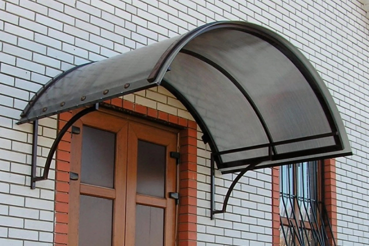 Козырьки из поликарбоната